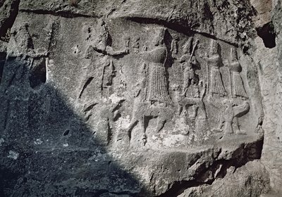 Detalle de los relieves de la Cámara A que representan el matrimonio místico del dios de la tormenta, Teshub, y la diosa madre tierra, Hepat de Hittite